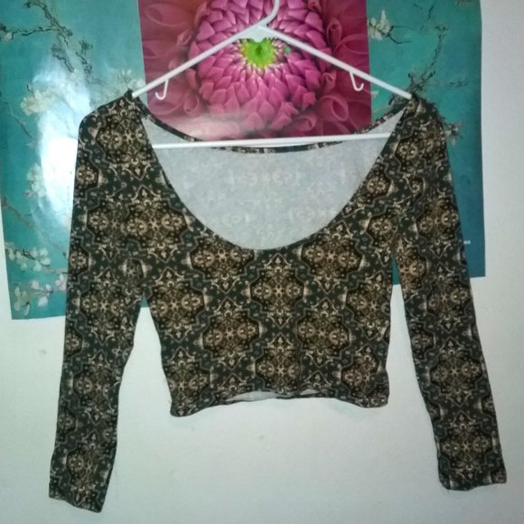 Crop Top - Picture 3 of 5